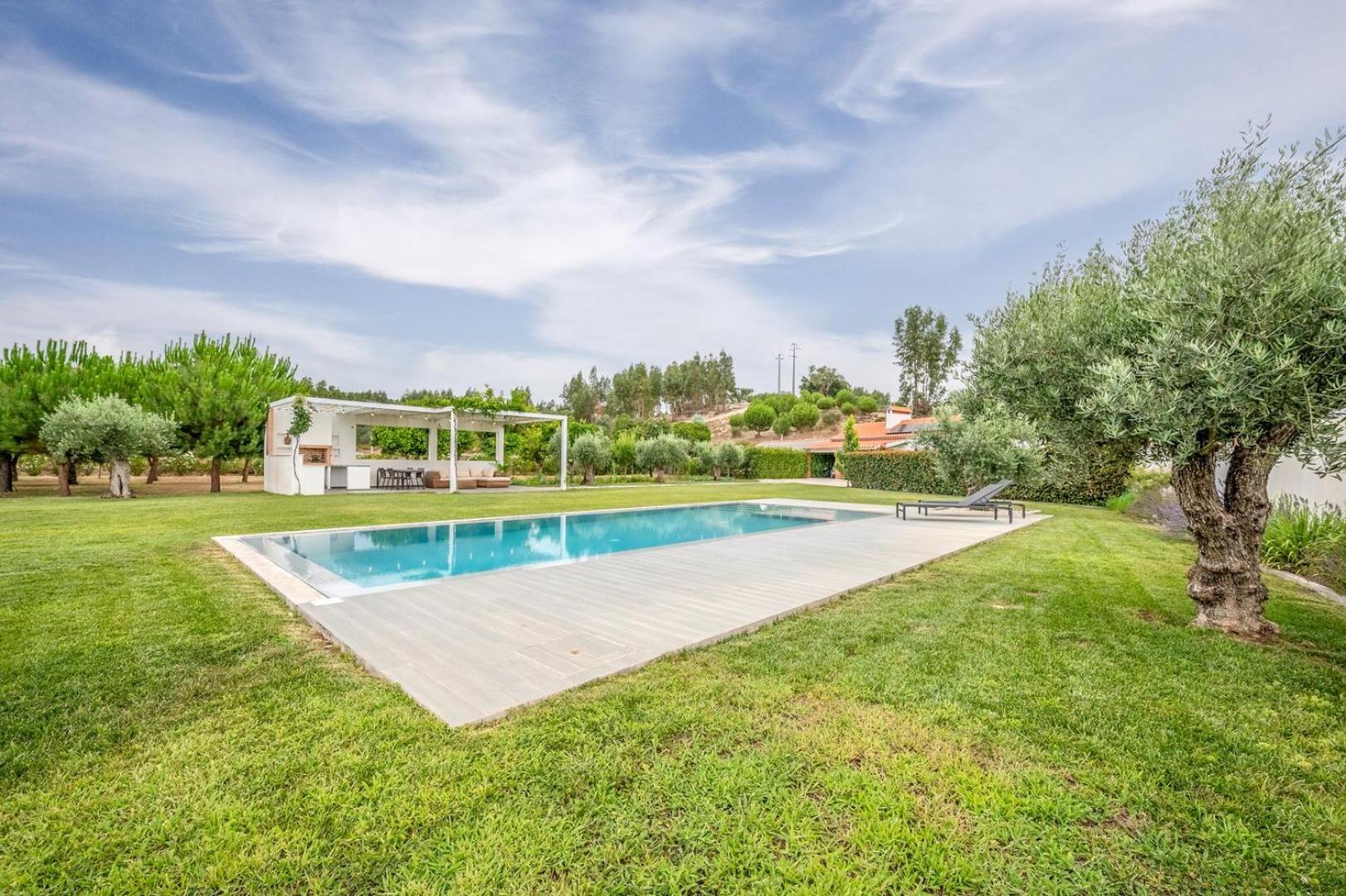 Refreshing Poolside Escape In Ponte De Sor Otel Dış mekan fotoğraf